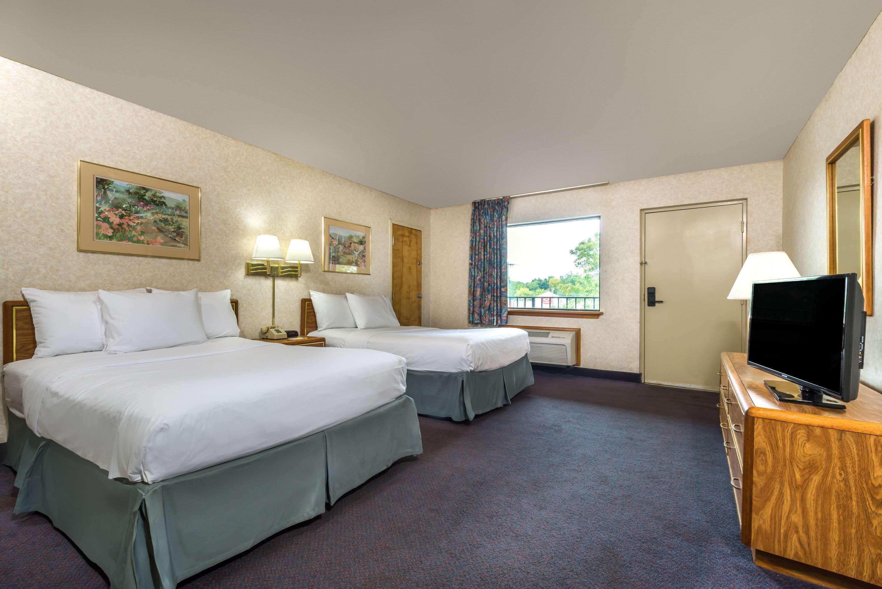 Days Inn By Wyndham Vineland Exterior photo