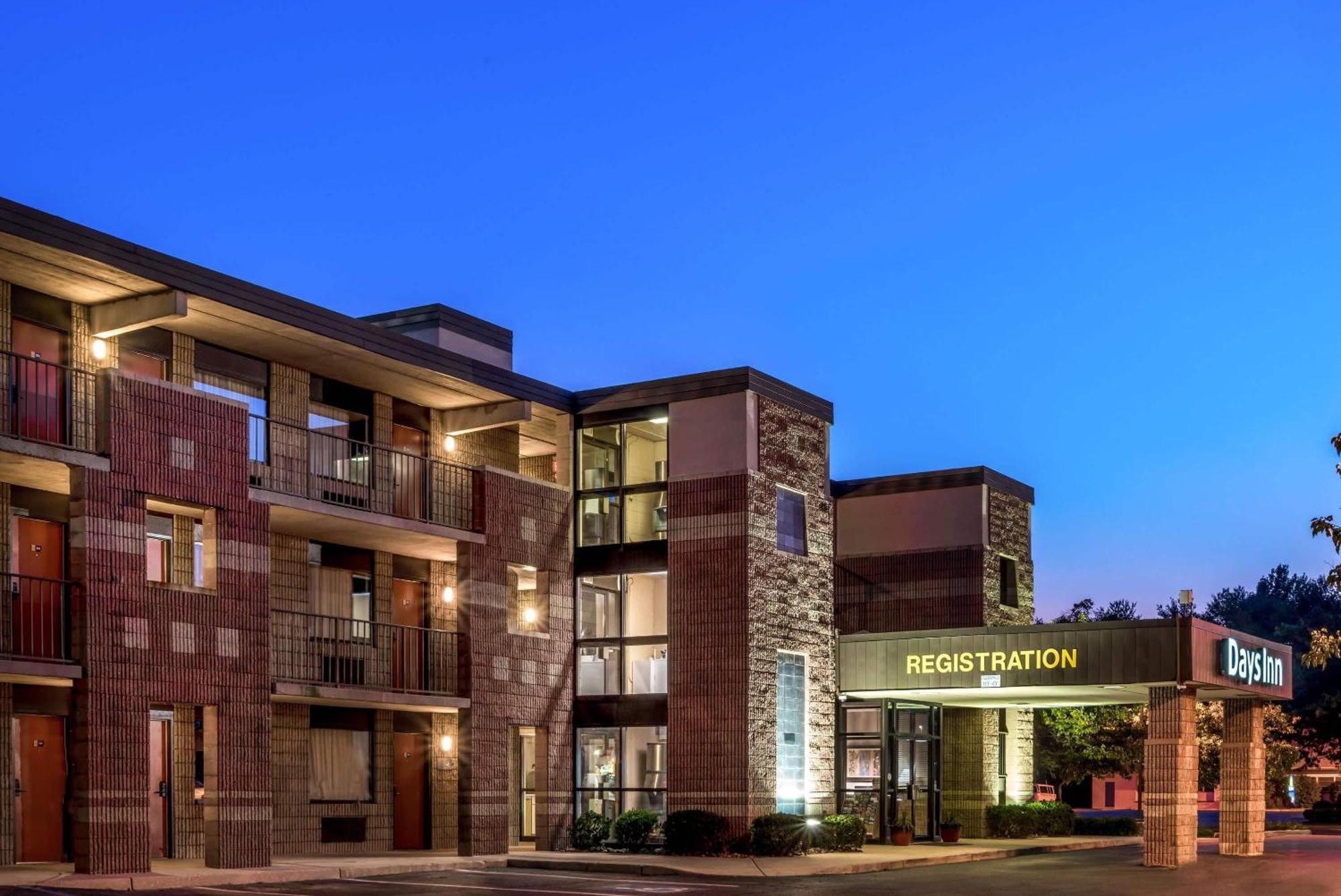 Days Inn By Wyndham Vineland Exterior photo